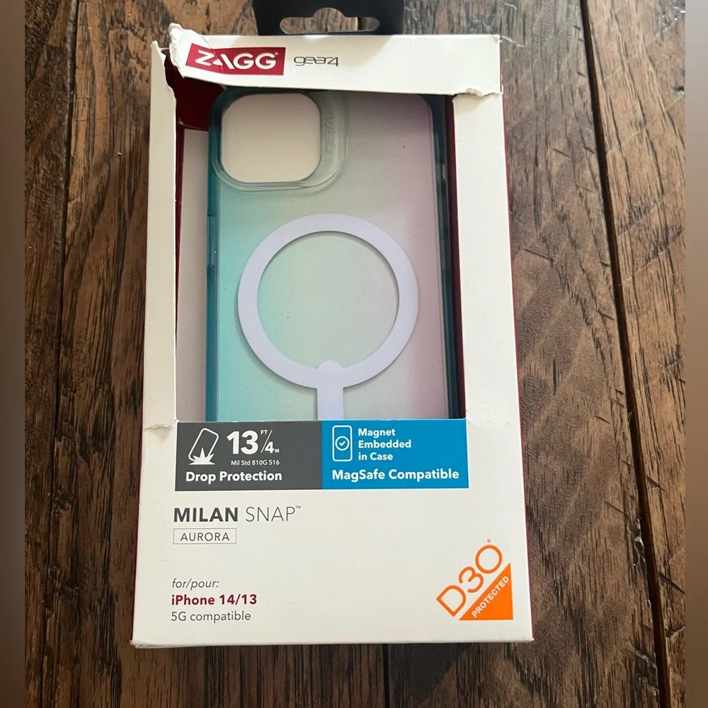 Gear4 - Milan Snap iPhone 14 / iPhone 13 in Aurora at ZAGG
